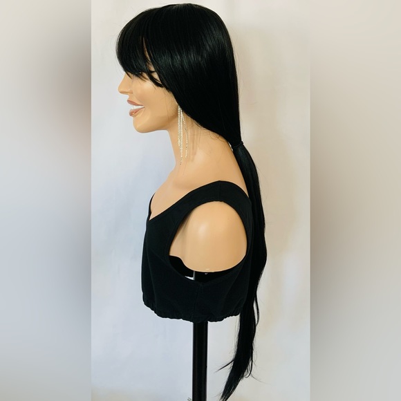 Unisex Long Straight Black Premium Fiber Wig with Bangs for Daily Wear/Events 🖤 - Picture 5 of 9